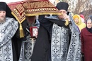 Игумен Нестор (Болков ) совершил Великую вечерню с чином выноса Плащаницы Господа и Великую утреню субботы с чином погребения Плащаницы Господа в Богоявленском мужском монастыре., 