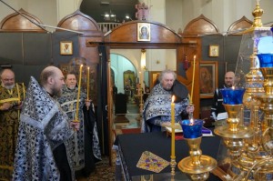 9 апреля 2026 года Игумен Нестор (Болков )совершил Утреню Великой Пятницы с чтением двенадцати Евангелий в Богоявленском мужском монастыре города Челябинска ., 