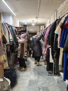 В Богоявленском  мужском монастыре  состоялась  благотворительная раздача одежды и обуви., 