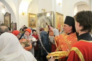 В Светлое Христово Воскресение Игумен Нестор (Болков ) совершил Литургию в Богоявленском мужском монастыре., 