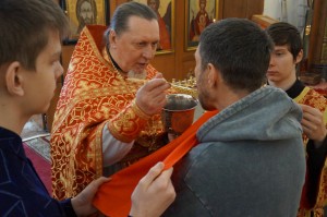 В Недели 6-ю по Пасхе Игумен Нестор (Болков ) совершил Божественную Литургию в Богоявленском епархиальном мужском монастыре., 