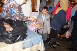 В Богоявленском епархиальном мужском монастыре состоялась воскресная благотворительная раздача пряников и хлеба., 