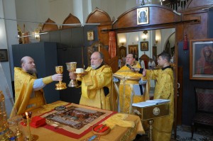 В Богоявленском епархиальном мужском монастыре города Челябинска совершили Божественную Литургию., 