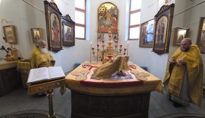 В Богоявленском епархиальном мужском монастыре города Челябинска совершили Божественную Литургию., 