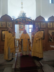 4 января 2026 года Игумен Нестор (Болков ) возглавил Воскресную Божественную Литургию в Богоявленском епархиальном мужском монастыре., 