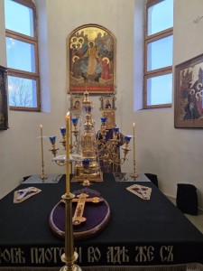 В канун Недели Крестопоклонной  в Богоявленском  мужском монастыре совершили Всенощное бдение с литией., 