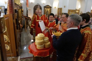 В Светлое Христово Воскресение Игумен Нестор (Болков ) совершил Литургию в Богоявленском мужском монастыре., 