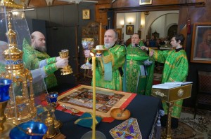 В Неделю ваий ( Вербное воскресенье) Игумен Нестор (Болков ) возглавил Литургию в Богоявленском мужском монастыре города Челябинска., 