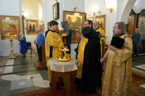 В Богоявленском епархиальном мужском монастыре города Челябинска совершили всенощное бдение с литией., 