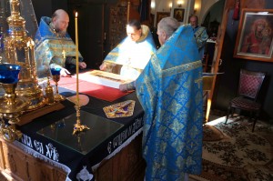 В праздник Благовещения Пресвятой Богородицы Игумен Нестор совершил Литургию в Богоявленском мужском монастыре Челябинска., 