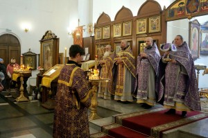 В праздник Воздвижения Креста Господня Игумен Нестор (Болков) совершил Божественную Литургию ., 