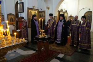 В Богоявленском  мужском монастыре города Челябинска совершили всенощное бдение  с литией., 
