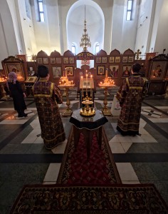 В Богоявленском  мужском монастыре города Челябинска совершили всенощное бдение  с литией., 