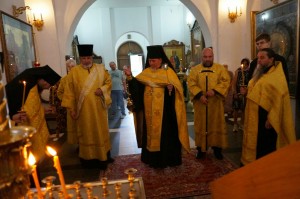 В канун 7-й Недели по Пятидесятнице Игумен Нестор возглавил всенощное бдение с литией в Богоявленском мужском монастыре Челябинска., 