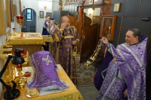 В Богоявленском епархиальном мужском монастыре города Челябинска совершили Божественную Литургию., 