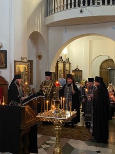4 марта 2025 года,  во второй день Великого поста,  игумен Нестор(Болков) с братией святой обители  совершил великое повечерие с чтением Великого покаянного канона преподобного Андрея Критского в Богоявленском мужском монастыре г. Челябинска., 