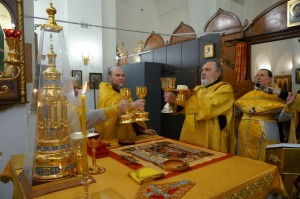 28 декабря 2025 года Игумен Нестор (Болков ) возглавил Воскресную Божественную Литургию в Богоявленском епархиальном мужском монастыре., 