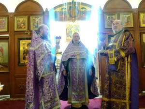 Игумен Нестор (Болков ) в Великий Четверг совершил Литургию святителя Василия Великого в Богоявленском мужском монастыре., 