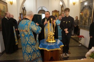 В канун праздника Рождества Пресвятой Богородицы Игумен Нестор (Болков) совершил всенощное бдение с литией в Богоявленской обители., 