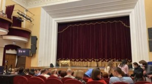 Настоятель Богоявленского мужского монастыря города Челябинска игумен Нестор (Болков) с братией святой обители посетили Праздничный концерт хора Московского Данилова монастыря, который состоялся в Дк «Железнодорожников»., 