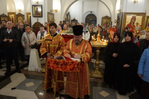 В Светлое Христово Воскресение Игумен Нестор (Болков ) совершил Литургию в Богоявленском епархиальном мужском монастыре., 