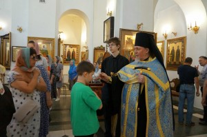 В Богоявленском епархиальном мужском монастыре города Челябинска Игумен Нестор (Болков ) совершил всенощное бдение ., 