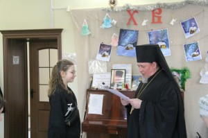 В Богоявленском мужском монастыре в детской воскресной школе наградили участников творческих конкурсов «Красота Божьего мира»., 
