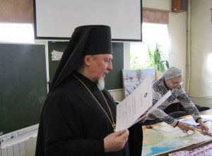 В Богоявленском мужском монастыре в детской воскресной школе наградили участников творческих конкурсов «Красота Божьего мира»., 