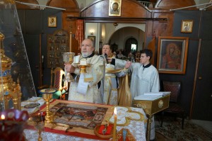 В Богоявленском епархиальном мужском монастыре города Челябинска совершили Божественную Литургию., 