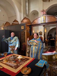 В Субботу Акафиста Похвалы Пресвятой Богородицы Игумен Нестор(Болков) возглавил Литургию в Богоявленском мужском монастыре города Челябинска., 