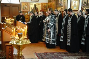 Настоятель Богоявленского мужского монастыря города Челябинска игумен Нестор (Болков) с клириками Богоявленского мужского монастыря принял участие в Божественной Литургии в храме святителя Василия Великого в  Челябинске., 