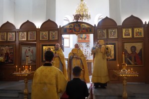 В Богоявленском епархиальном мужском монастыре города Челябинска совершили Божественную Литургию., 