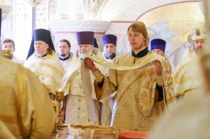 Настоятель Богоявленского епархиального мужского монастыря Игумен Нестор (Болков)принял участие в Божественной Литургии в кафедральном соборе Рождества Христова., 