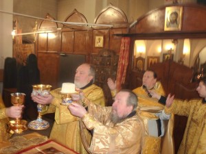 22 декабря 2024 года Игумен Нестор (Болков ) возглавил Воскресную Божественную Литургию в Богоявленском епархиальном мужском монастыре., 