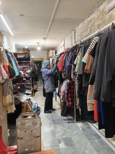 В Богоявленском  мужском монастыре  состоялась  благотворительная раздача одежды и обуви., 