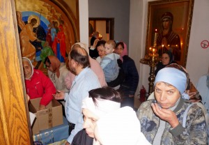 В Богоявленском епархиальном мужском монастыре состоялась воскресная благотворительная раздача пряников., 