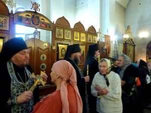 2 марта, в канун Великого поста, игумен Нестор (Болков ) с клириками святой обители совершил вечернее богослужение с Чином прощения в Богоявленском епархиальном мужском монастыре города Челябинска., 