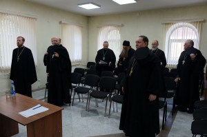 25 июня 2025 года в Богоявленском епархиальном мужском монастыре прошло совещание с помощниками благочинных и помощниками настоятелей по социальному служению, по религиозному образованию и катехизации, по молодёжной работе, по миссионерскому служению Мона, 