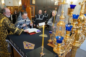 9 апреля 2026 года Игумен Нестор (Болков )совершил Утреню Великой Пятницы с чтением двенадцати Евангелий в Богоявленском мужском монастыре города Челябинска ., 