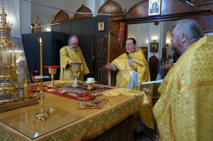 В Богоявленском епархиальном мужском монастыре города Челябинска совершили Божественную Литургию., 