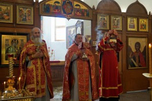 В Богоявленском епархиальном мужском монастыре города Челябинска совершили Божественную Литургию., 