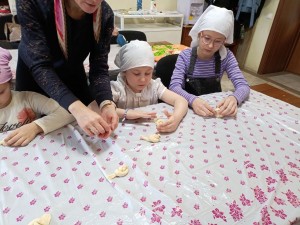 9 марта 2025 года в Воскресной школы провели общий урок для младшей и средних групп на тему "Чудес не жалко для друзей"., 