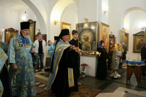 В канун праздника Рождества Пресвятой Богородицы Игумен Нестор (Болков) совершил всенощное бдение с литией в Богоявленской обители., 