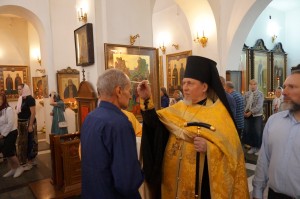В канун 5-й Недели по Пятидесятнице Игумен Нестор возглавил всенощное бдение с литией в Богоявленском мужском монастыре Челябинска., 