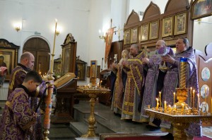 Игумен Нестор (Болков ) в Великий Четверг совершил Литургию в Богоявленском мужском монастыре города Челябинска ., 