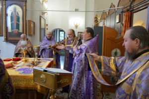 В праздник Воздвижения Креста Господня Игумен Нестор (Болков) совершил Божественную Литургию ., 